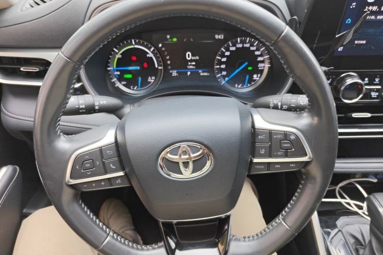 Used Toyota Highlander 2022 Dual-Engine 2.5L Four-Wheel Drive Prestige Version 7 Seats Steering Wheel