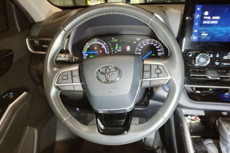 Used Toyota Highlander 2022 Dual-Engine 2.5L Four-Wheel Drive Prestige Version 7 Seats Steering Wheel