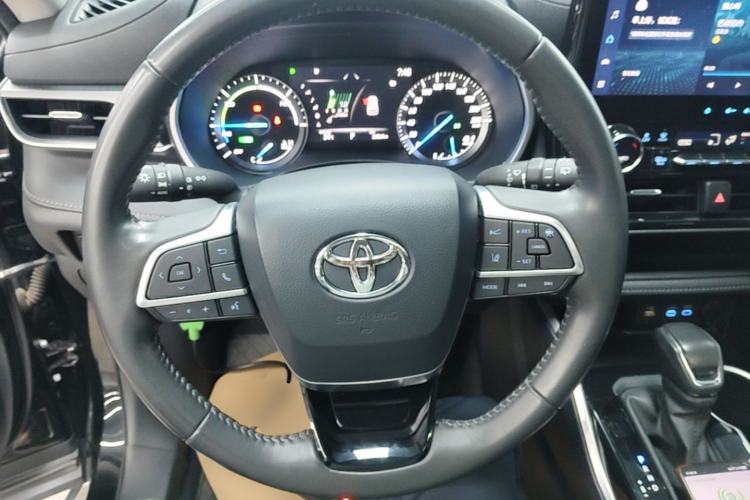 Used Toyota Highlander 2022 Dual-Engine 2.5L Four-Wheel Drive Prestige Version 7 Seats Steering Wheel
