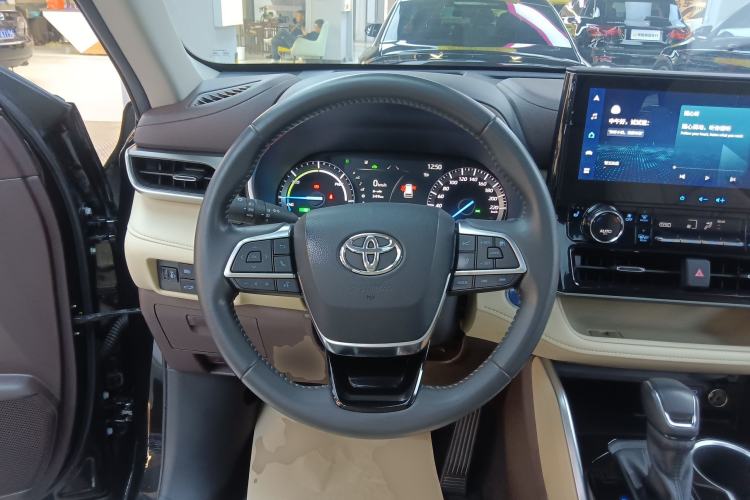 Used Toyota Highlander 2022 Dual-Engine 2.5L Four-Wheel Drive Prestige Version 7 Seats Steering Wheel