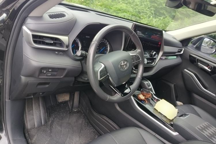 Used Toyota Highlander 2022 Dual-Engine 2.5L Two-Wheel Drive Prestige Edition 7-Seater Steering Wheel