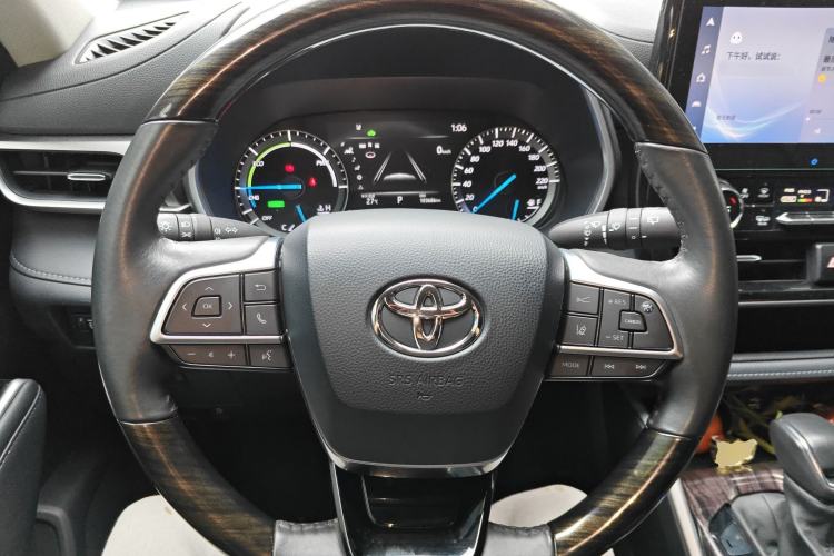 Used Toyota Highlander 2022 Dual-Engine 2.5L Four-Wheel Drive Prestige Version 7 Seats Steering Wheel