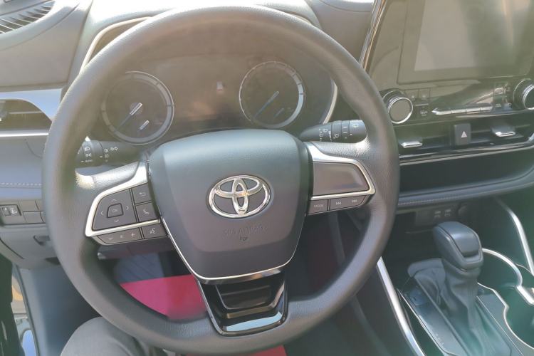 Used Toyota Highlander 2022 Dual-Engine 2.5L Two-Wheel Drive Elite Edition 5 Seats Steering Wheel