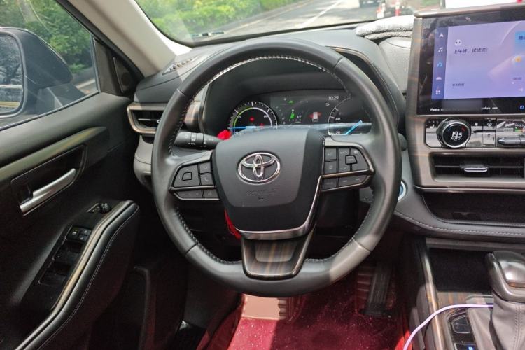 Used Toyota Highlander 2022 Dual-Engine 2.5L Four-Wheel Drive Prestige Version 7 Seats Steering Wheel