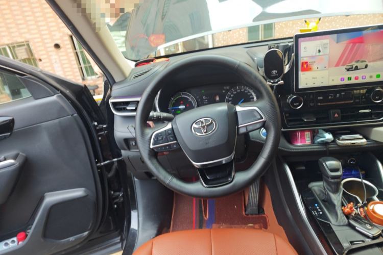 Used Toyota Highlander 2022 Dual-Engine 2.5L Two-Wheel Drive Elite Edition 5 Seats Steering Wheel