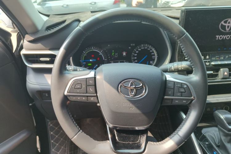 Used Toyota Highlander 2022 Dual-Engine 2.5L Four-Wheel Drive Prestige Version 7 Seats Steering Wheel