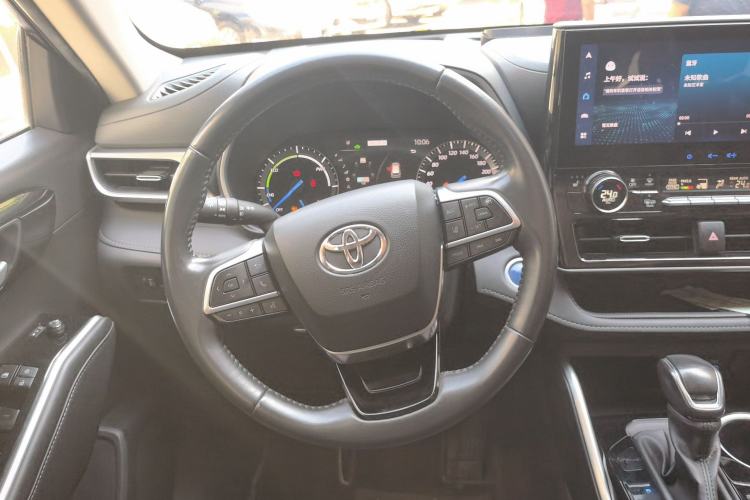 Used Toyota Highlander 2022 Dual-Engine 2.5L Four-Wheel Drive Prestige Version 7 Seats Steering Wheel