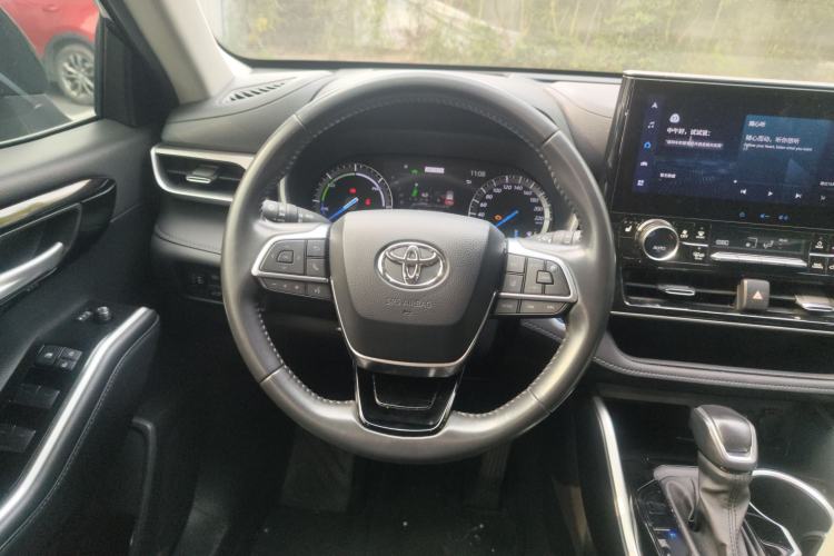 Used Toyota Highlander 2022 Dual-Engine 2.5L Four-Wheel Drive Prestige Version 7 Seats Steering Wheel