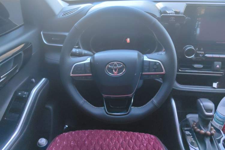 Used Toyota Highlander 2022 Dual-Engine 2.5L Two-Wheel Drive Elite Edition 7-Seater Steering Wheel