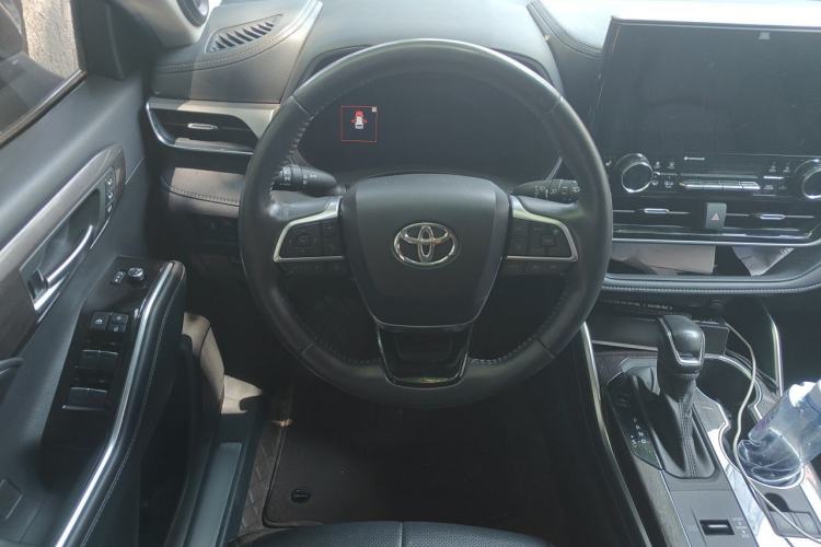 Used Toyota Highlander 2022 Dual-Engine 2.5L Four-Wheel Drive Supreme Edition 7-Seater Steering Wheel