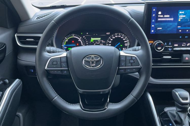 Used Toyota Highlander 2022 Dual-Engine 2.5L Four-Wheel Drive Prestige Version 7 Seats Steering Wheel