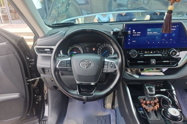 Used Toyota Highlander 2022 Dual-Engine 2.5L Four-Wheel Drive Prestige Version 7 Seats Steering Wheel