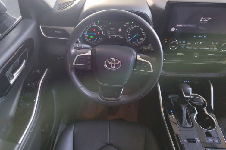 Used Toyota Highlander 2022 Dual-Engine 2.5L Four-Wheel Drive Prestige Version 7 Seats Steering Wheel