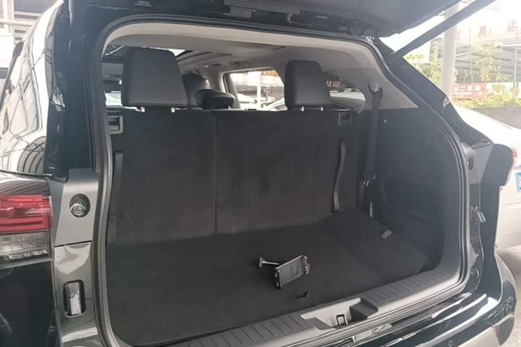 Used Toyota Highlander 2022 Dual-Engine 2.5L Four-Wheel Drive Prestige Version 7 Seats Trunk