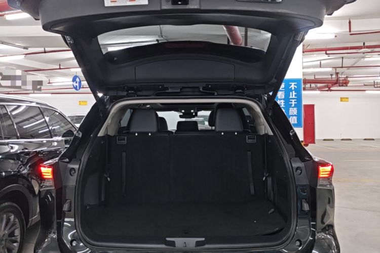 Used Toyota Highlander 2022 380T Four-Wheel Drive Prestige Edition 7-Seater Trunk