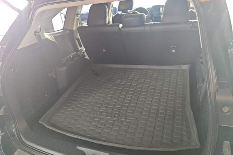Used Toyota Highlander 2022 Dual-Engine 2.5L Four-Wheel Drive Supreme Edition 7-Seater Trunk