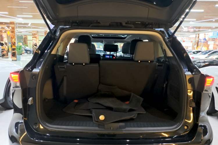 Used Toyota Highlander 2022 380T 4x4 Luxury Edition 7 Seats Trunk
