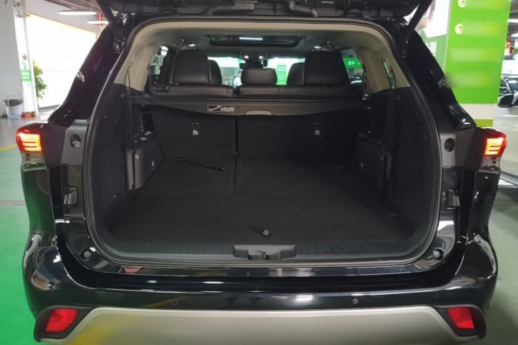 Used Toyota Highlander 2022 Dual-Engine 2.5L Four-Wheel Drive Supreme Edition 7-Seater Trunk