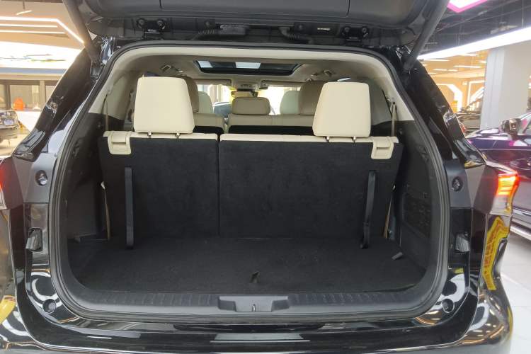 Used Toyota Highlander 2022 Dual-Engine 2.5L Four-Wheel Drive Prestige Version 7 Seats Trunk