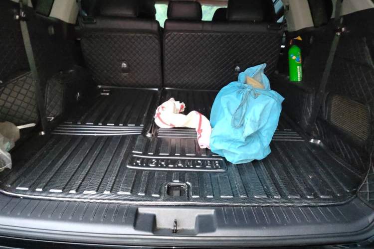 Used Toyota Highlander 2022 Dual-Engine 2.5L Four-Wheel Drive Prestige Version 7 Seats Trunk