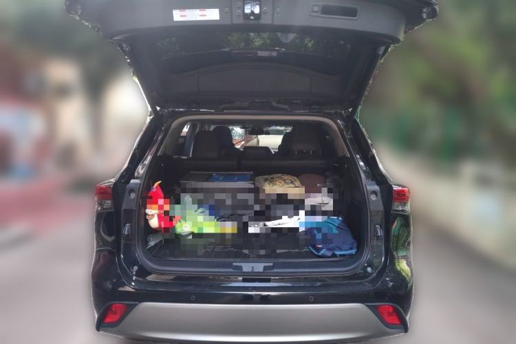 Used Toyota Highlander 2022 Dual-Engine 2.5L Four-Wheel Drive Supreme Edition 7-Seater Trunk