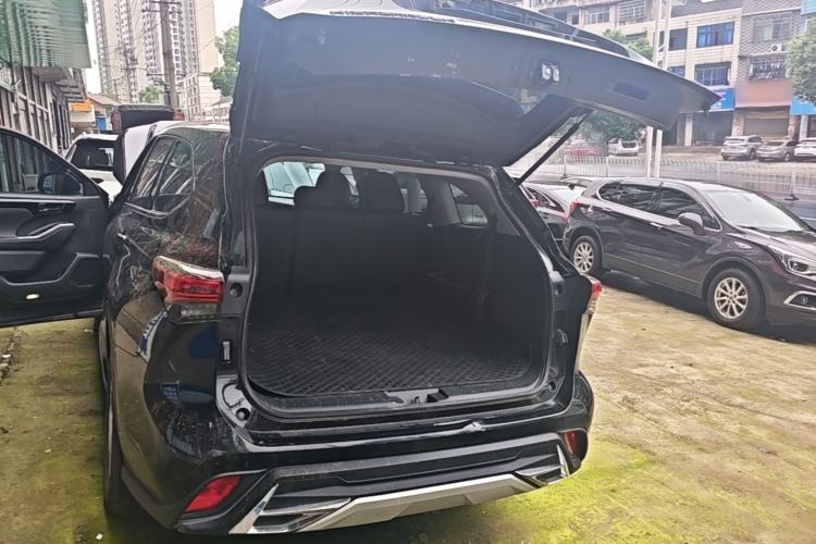 Used Toyota Highlander 2022 Dual-Engine 2.5L 4x4 Elite Edition 7-Seater Trunk