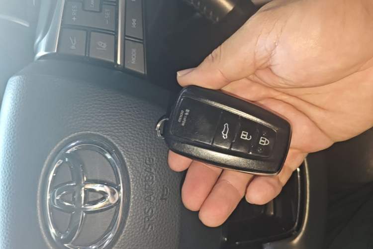 Used Toyota Highlander 2022 Dual-Engine 2.5L Four-Wheel Drive Supreme Edition 7-Seater Vehicle Key