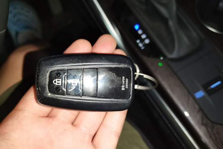 Used Toyota Highlander 2022 Dual-Engine 2.5L Four-Wheel Drive Supreme Edition 7-Seater Vehicle Key