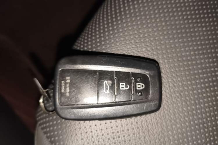 Used Toyota Highlander 2022 Dual-Engine 2.5L Four-Wheel Drive Supreme Edition 7-Seater Vehicle Key