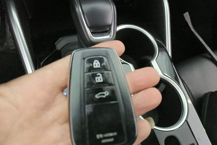 Used Toyota Highlander 2022 380T Four-Wheel Drive Prestige Edition 7-Seater Vehicle Key