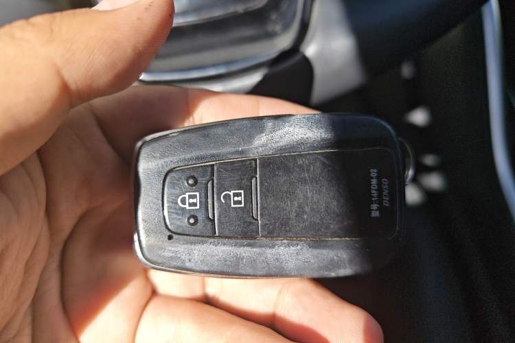 Used Toyota Highlander 2022 380T 4x4 Luxury Edition 7 Seats Vehicle Key