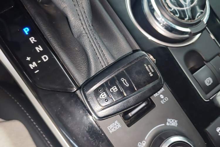 Used Toyota Highlander 2022 380T Four-Wheel Drive Prestige Edition 7-Seater Vehicle Key