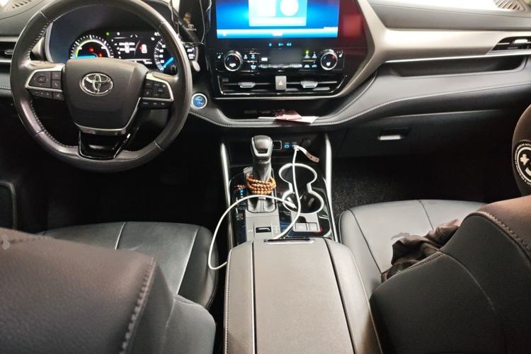 Used Toyota Highlander 2022 Dual-Engine 2.5L Four-Wheel Drive Prestige Version 7 Seats Center Console