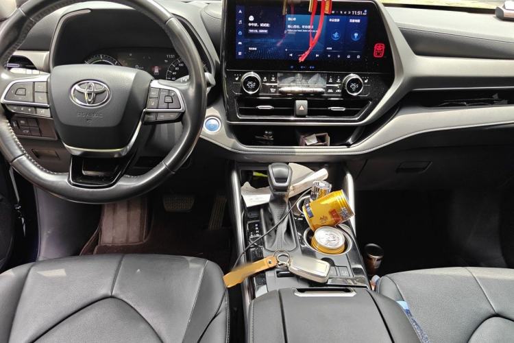 Used Toyota Highlander 2022 Dual-Engine 2.5L Four-Wheel Drive Prestige Version 7 Seats Center Console