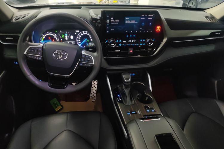 Used Toyota Highlander 2022 Dual-Engine 2.5L Four-Wheel Drive Prestige Version 7 Seats Center Console