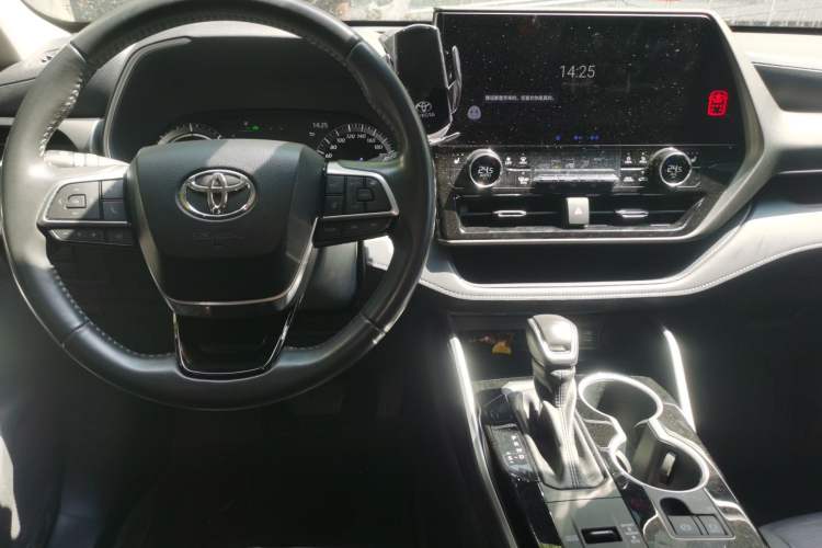 Used Toyota Highlander 2022 Dual-Engine 2.5L Four-Wheel Drive Prestige Version 7 Seats Center Console