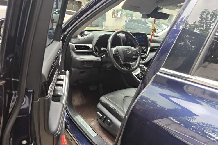 Used Toyota Highlander 2022 Dual-Engine 2.5L Four-Wheel Drive Prestige Version 7 Seats Driver Seat