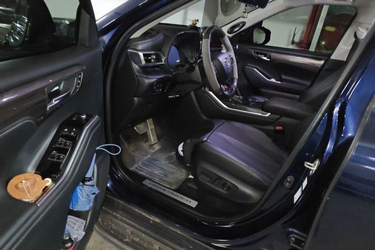 Used Toyota Highlander 2022 Dual-Engine 2.5L Four-Wheel Drive Supreme Edition 7-Seater Driver Seat