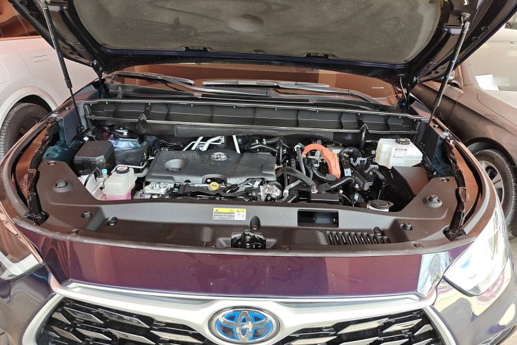 Used Toyota Highlander 2022 Dual-Engine 2.5L Four-Wheel Drive Prestige Version 7 Seats Engine Bay