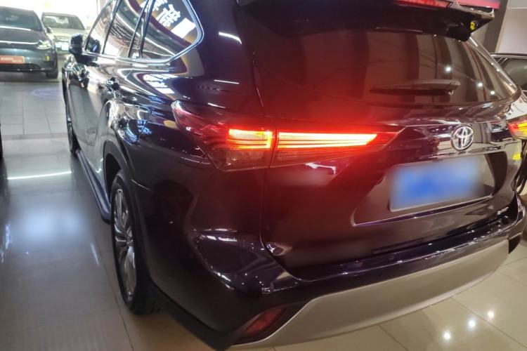 Used Toyota Highlander 2022 Dual-Engine 2.5L Four-Wheel Drive Prestige Version 7 Seats Exterior 2