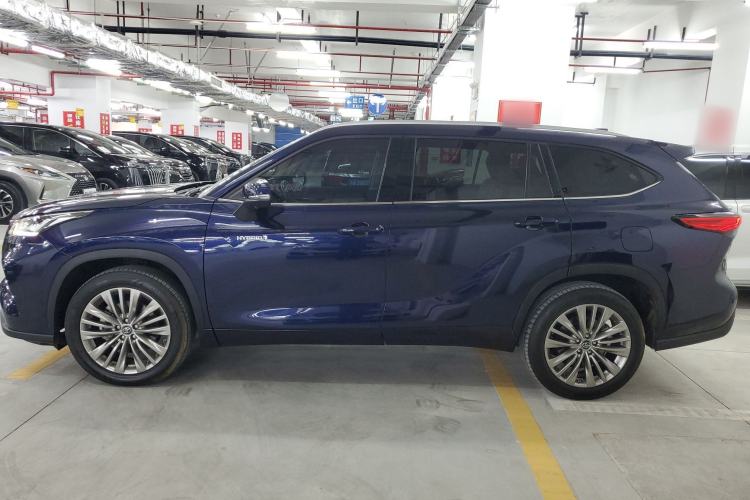 Used Toyota Highlander 2022 Dual-Engine 2.5L Four-Wheel Drive Prestige Version 7 Seats Exterior 3