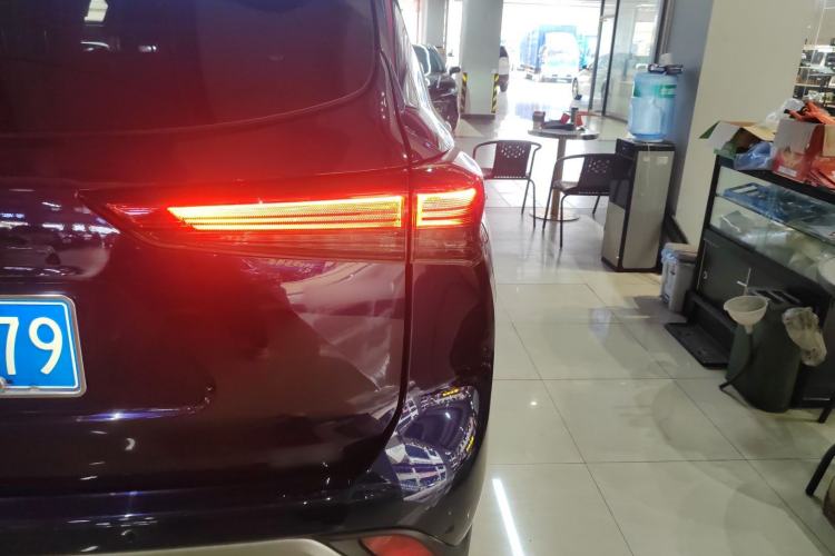 Used Toyota Highlander 2022 Dual-Engine 2.5L Four-Wheel Drive Prestige Version 7 Seats Exterior 3