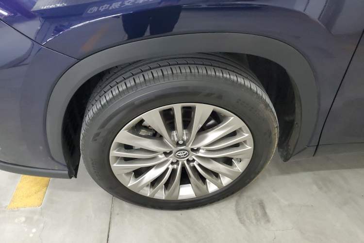 Used Toyota Highlander 2022 Dual-Engine 2.5L Four-Wheel Drive Prestige Version 7 Seats Exterior 7