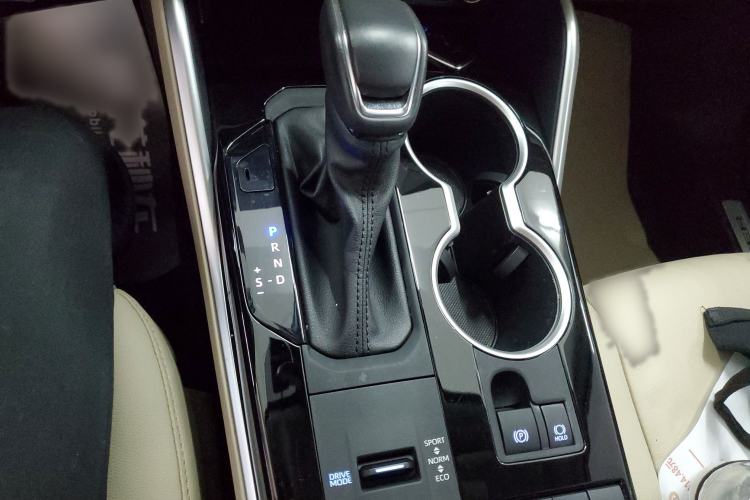 Used Toyota Highlander 2022 Dual-Engine 2.5L Four-Wheel Drive Prestige Version 7 Seats Gear Lever