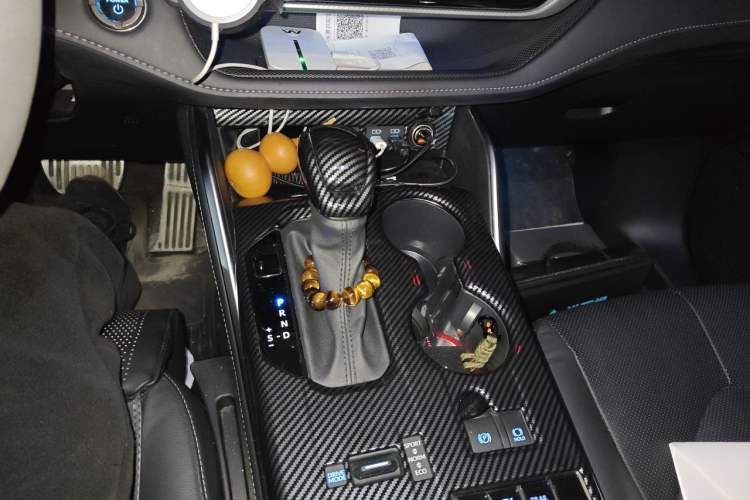 Used Toyota Highlander 2022 Dual-Engine 2.5L Four-Wheel Drive Supreme Edition 7-Seater Gear Lever