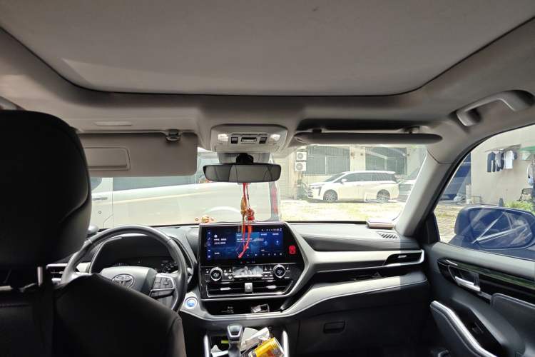 Used Toyota Highlander 2022 Dual-Engine 2.5L Four-Wheel Drive Prestige Version 7 Seats Headliner