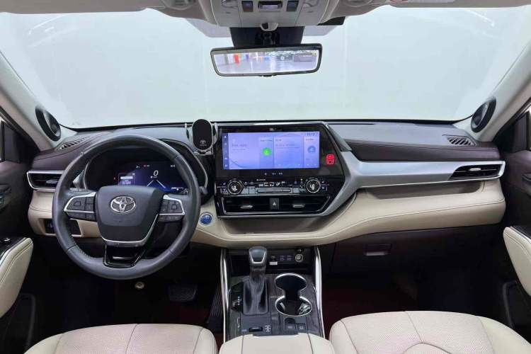 Used Toyota Highlander 2022 Dual-Engine 2.5L Four-Wheel Drive Supreme Edition 7-Seater Interior 2