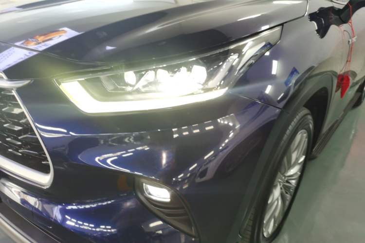 Used Toyota Highlander 2022 Dual-Engine 2.5L Four-Wheel Drive Prestige Version 7 Seats Left Front Headlight