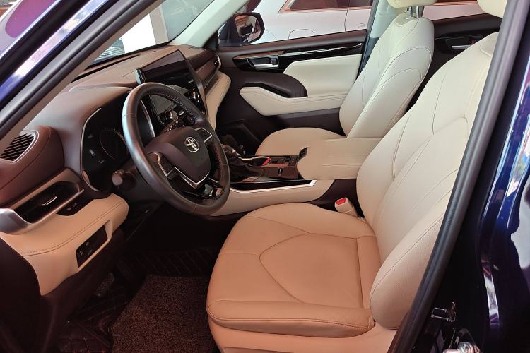 Used Toyota Highlander 2022 Dual-Engine 2.5L Four-Wheel Drive Prestige Version 7 Seats Left Front Seat