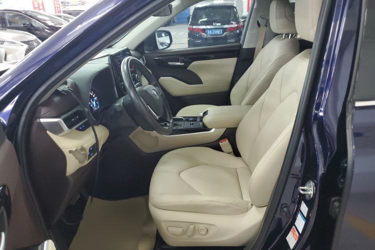 Used Toyota Highlander 2022 Dual-Engine 2.5L Four-Wheel Drive Prestige Version 7 Seats Left Front Seat